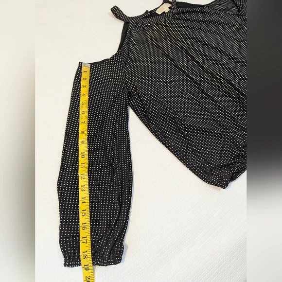 Michael kors cold shoulder smock long sleeve Black rhinestone size PXL. - Picture 7 of 9